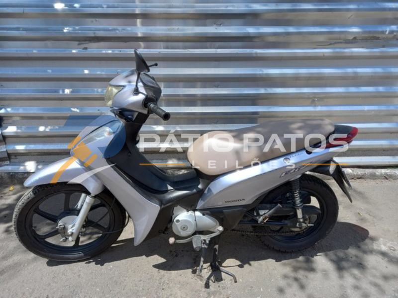HONDA BIZ 125 ES 2014/2015 PRATA