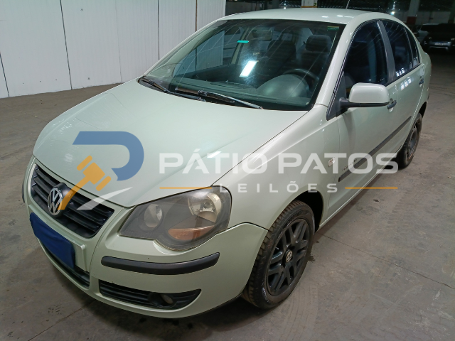 VOLKSWAGEN - POLO SEDAN 1.6 2006/2007; BEGE; ALCO.GASOL
